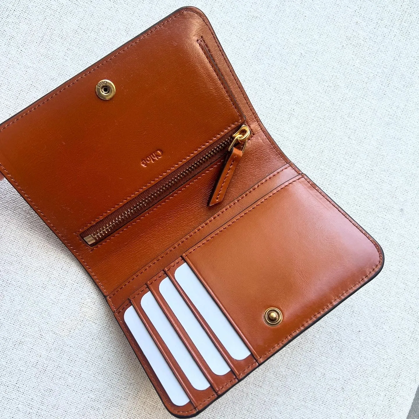 Chloe Logo Compact Flap Wallet, Clay